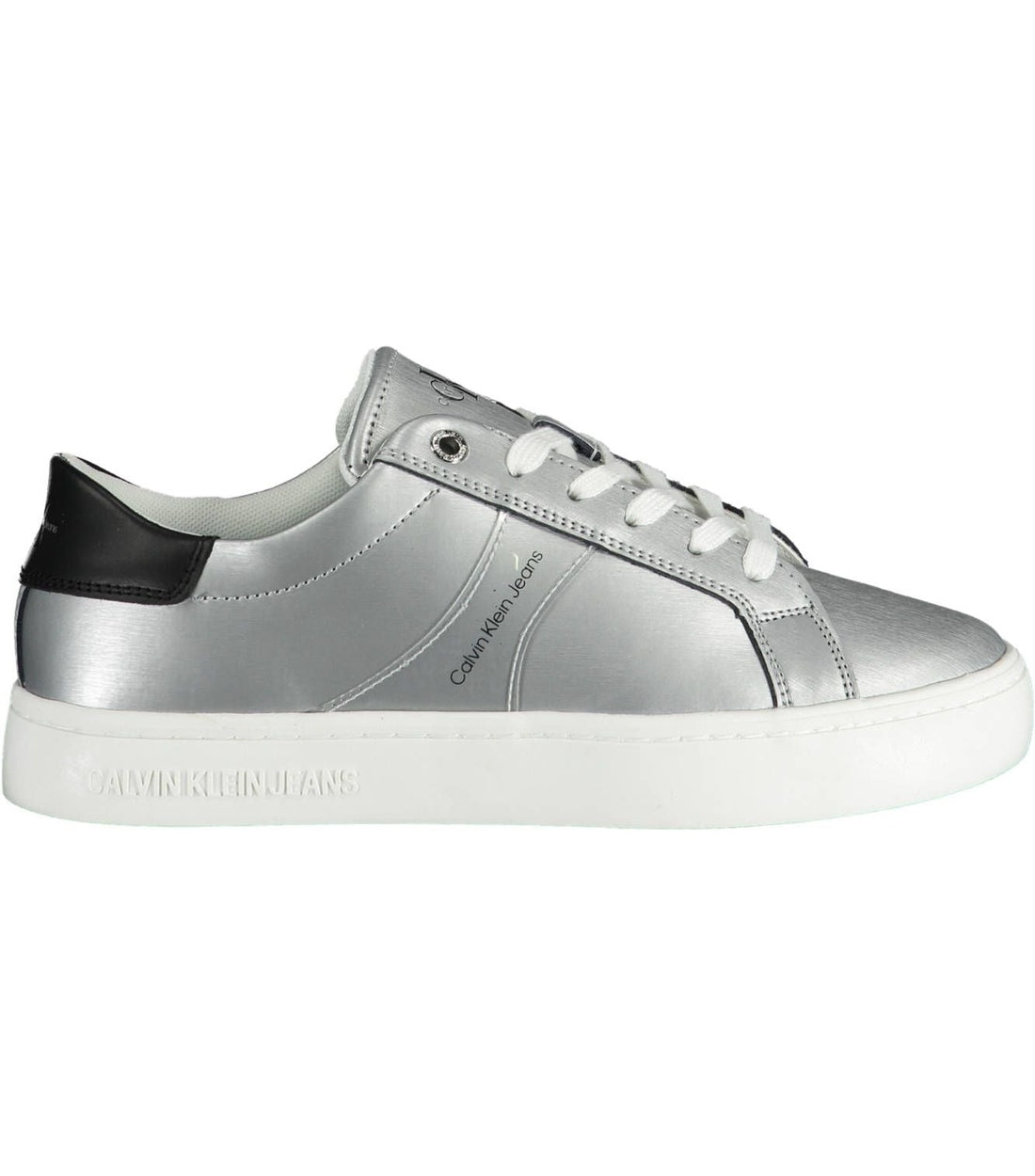 Calvin Klein Elegante Zilveren Sneaker Met Contrasterende Zool