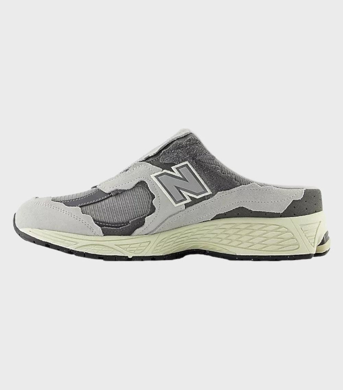 New Balance Slippers 2002R Raincloud Griijs