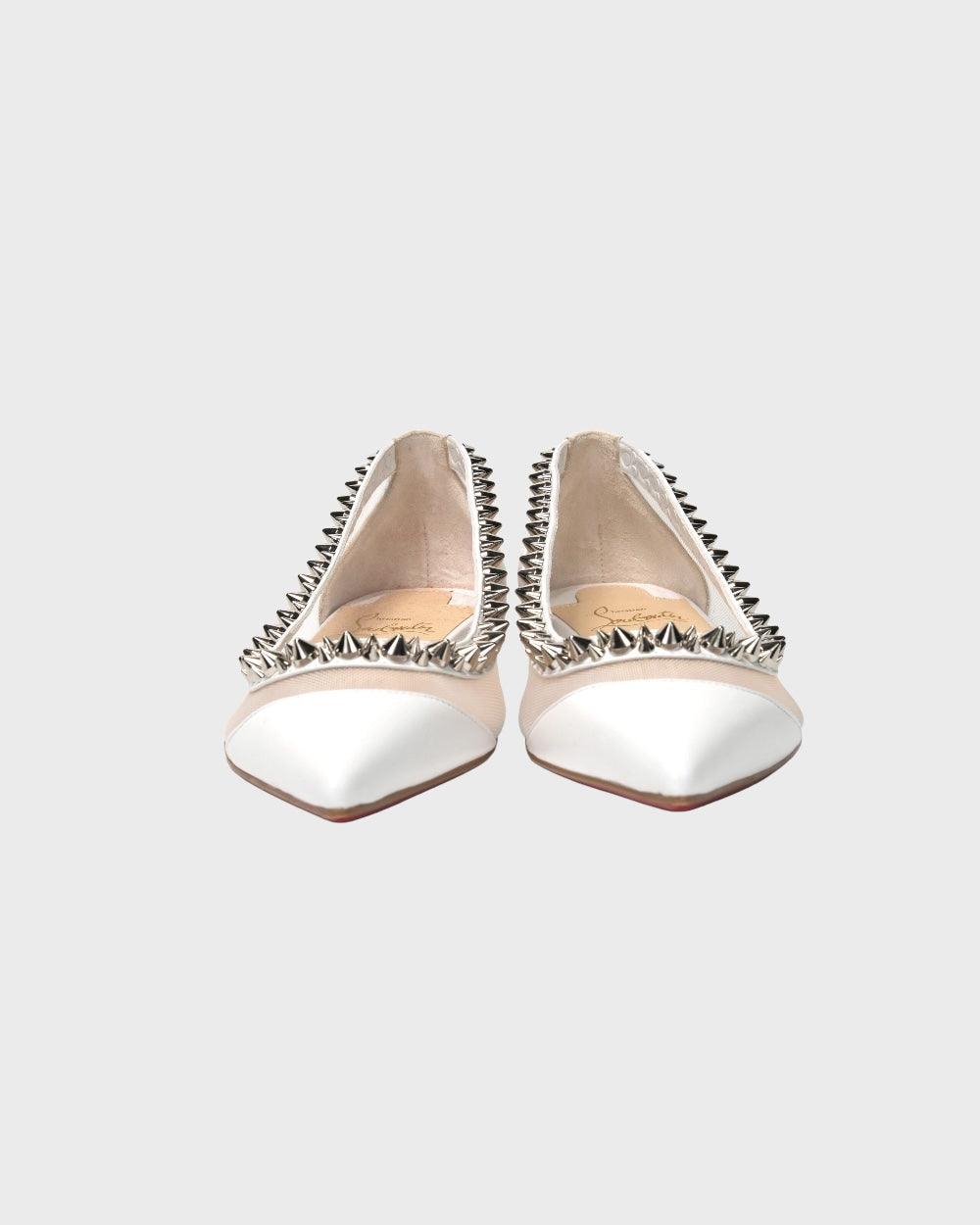 Christian Louboutin Wit Dames Schoen Met Metalen Studs