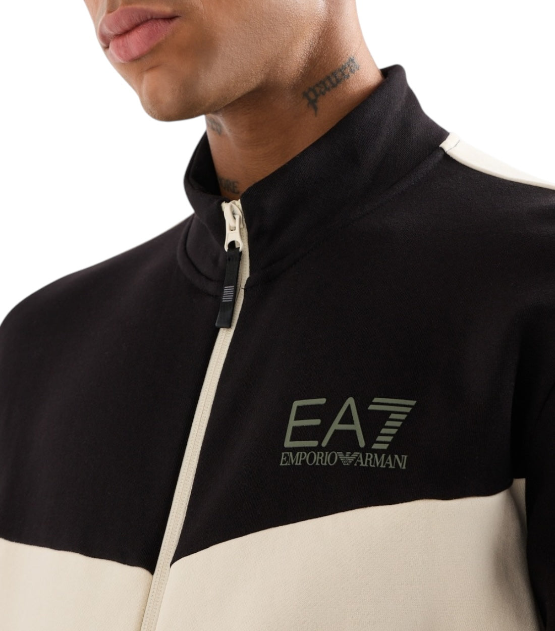 Ea7 Wit Atletisch Colorblock Trainingspak