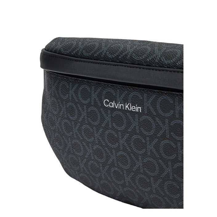 Calvin Klein Bolsa de cadera impresa en el logotipo negro