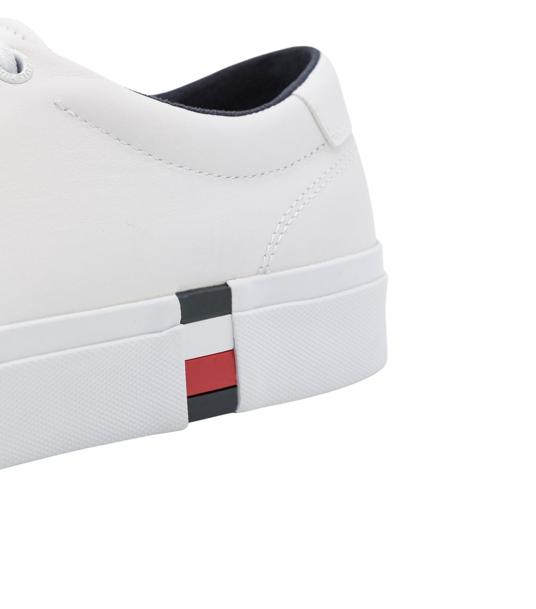 Tommy Hilfiger Eco-Chic witte sneakers met contrasterende accenten