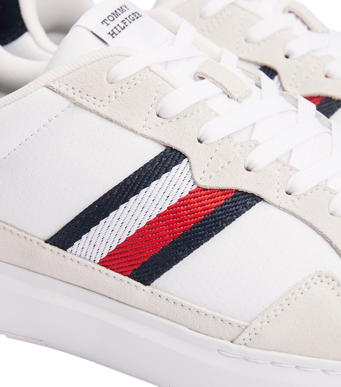 Tommy Hilfiger Wit Sneakers Met Contrasterende Accenten