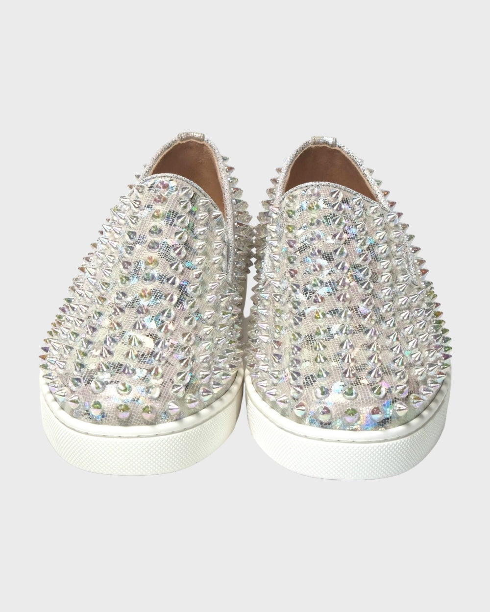 Christian Louboutin Wit Roller Boat Dames Sneakers Met Studs