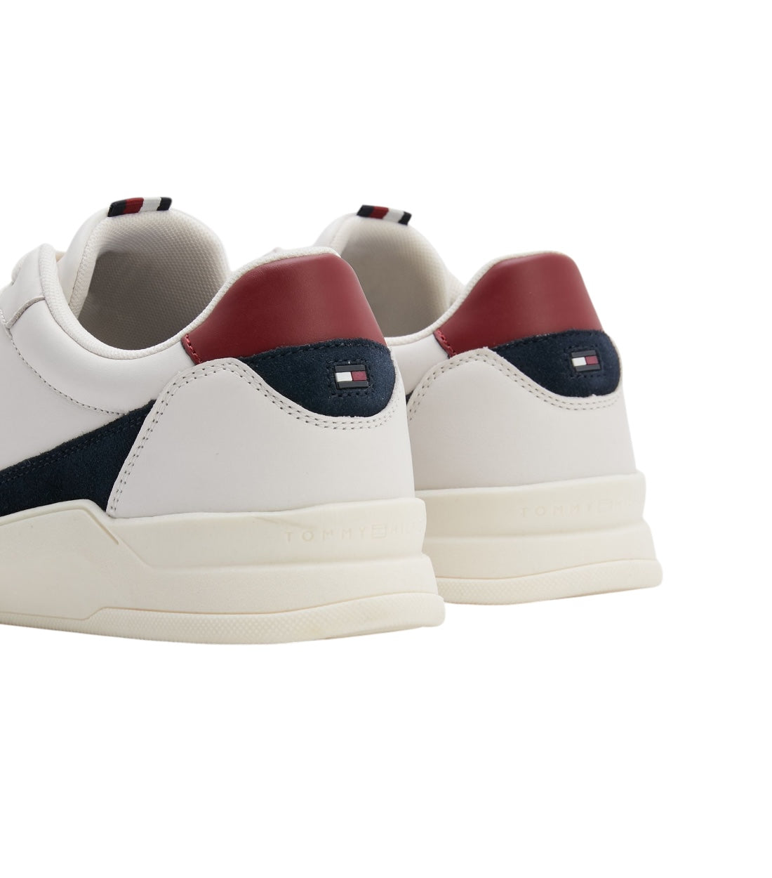 Tommy Hilfiger chique witte sneakers met contrasterende accenten