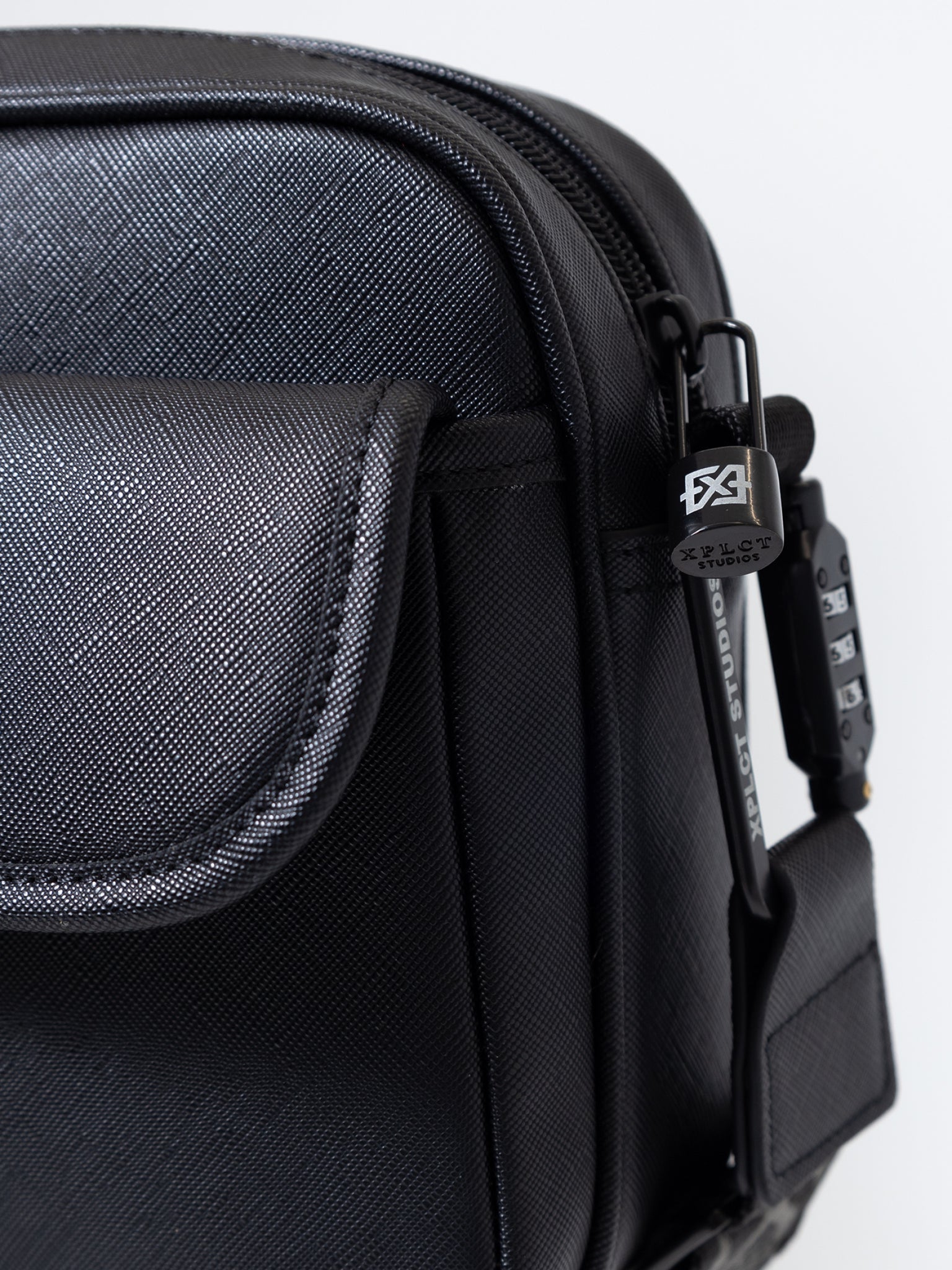 XPLCT Studios Porter Bag Zwart