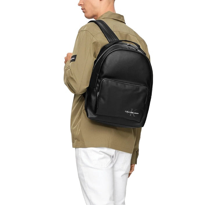 Calvin Klein Mochila de campus suave de monograma negro